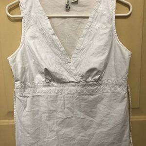 St Johns Bay Womens White Sleeveless Lace V-neck B